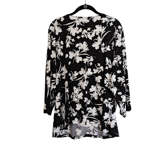 Liz Claiborne Floral 3 qtr. length Sleeved Blouse black and white Size 1X - Picture 4 of 10